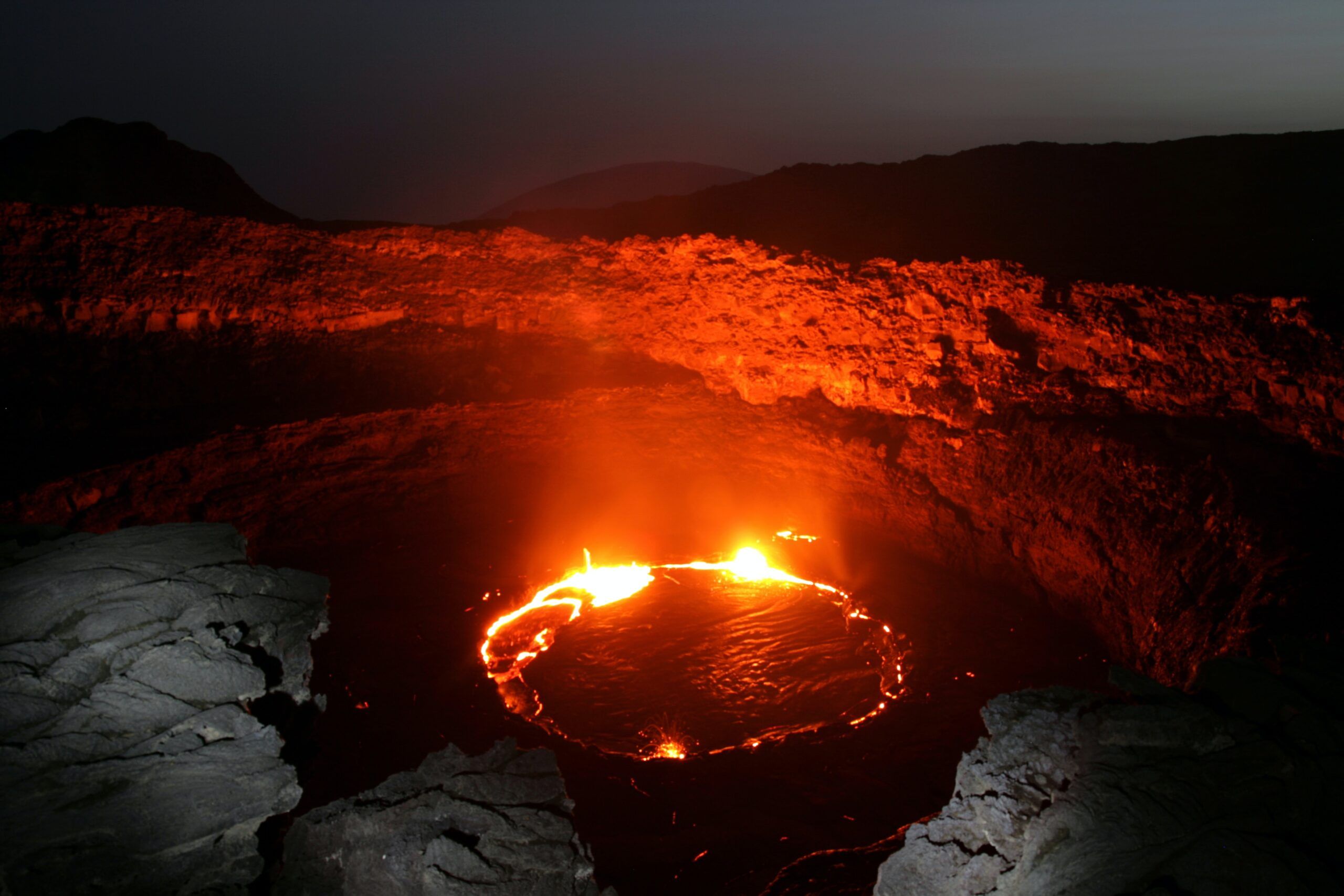 Sāls ezers Erta Ale vulkāna krāterī, Etiopija